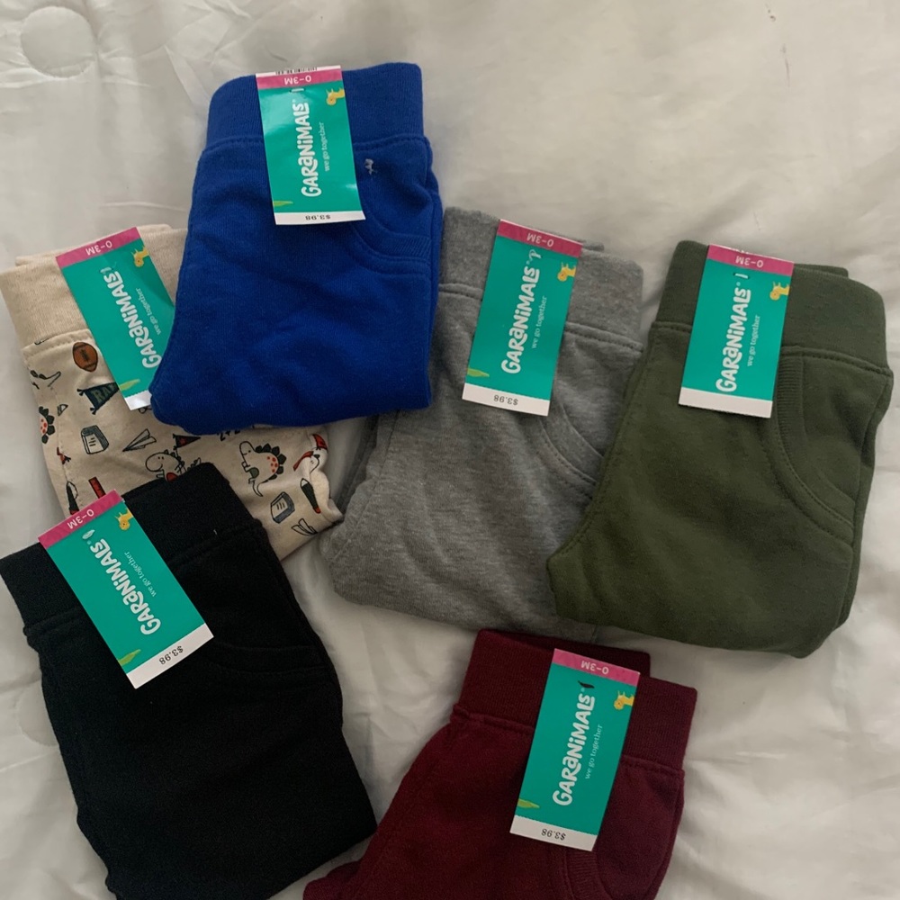 6 pieces of pants/sweats